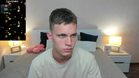 Snapshot of m0neyken_ chatting on 06-27-26, 05:45 m0neyken_ online show from 06-27-26, 05:45