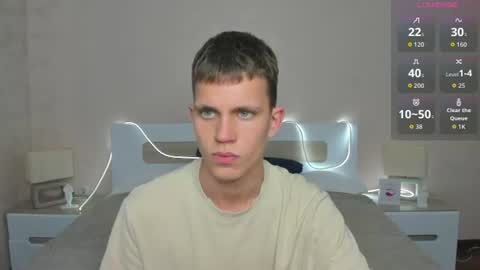 Snapshot of m0neyken_ chatting on 07-17-26, 02:18 m0neyken_ online show from 07-17-26, 02:18
