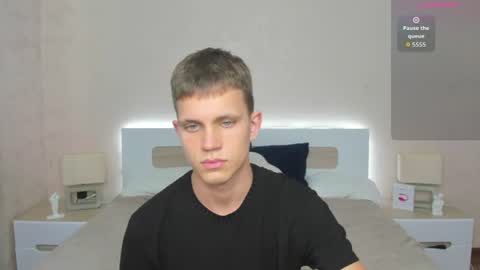 Snapshot of m0neyken_ chatting on 07-20-26, 08:17 m0neyken_ online show from 07-20-26, 08:17