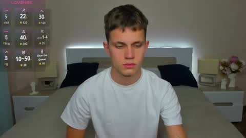 Snapshot of m0neyken_ chatting on 07-26-26, 02:20 m0neyken_ online show from 07-26-26, 02:20
