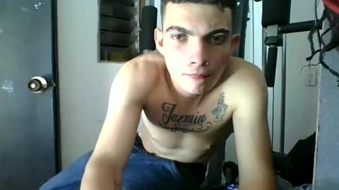 Snapshot of m0ntana777 chatting on 09-10-25, 06:02 m0ntana777 online show from 09-10-25, 06:02