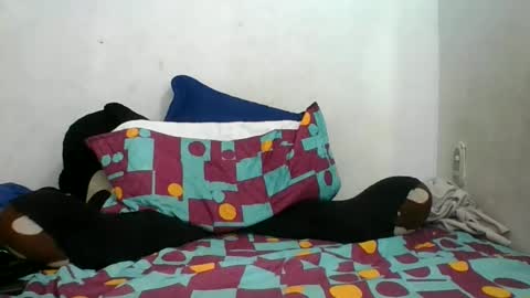 Snapshot of m0ntana777 chatting on 09-23-25, 04:10 m0ntana777 online show from 09-23-25, 04:10