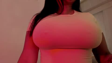 Snapshot of m1emilia chatting on 07-31-26, 10:09 Emilia online show from 07-31-26, 10:09