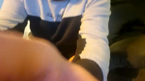 Snapshot of m1guele chatting on 12-05-24, 11:51 Fucklover online show from 12-05-24, 11:51