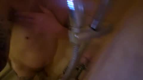 Snapshot of m1guele chatting on 01-12-25, 01:21 Fucklover online show from 01-12-25, 01:21