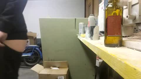 Snapshot of m1guele chatting on 02-13-25, 08:13 Fucklover online show from 02-13-25, 08:13