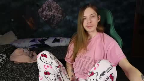 Snapshot of m1shq chatting on 03-11-25, 11:37 m1shq online show from 03-11-25, 11:37