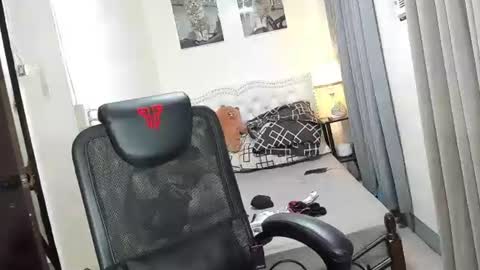 Cutie Yassie online show from 01-19-25, 10:39