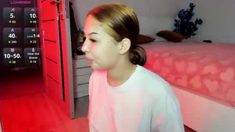 Snapshot of m1sss1nfull chatting on 06-24-26, 08:35 Melissa online show from 06-24-26, 08:35