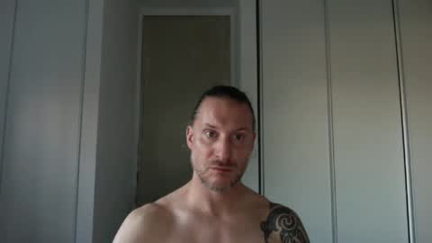 m4rduk online show from 11-18-25, 02:32