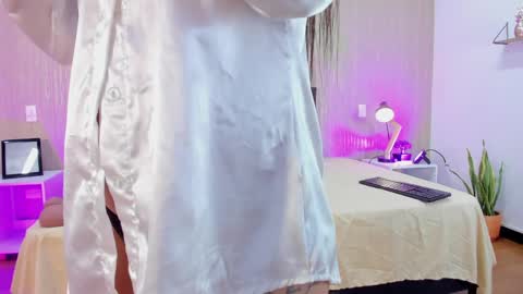 Snapshot of m_antonia chatting on 04-08-26, 03:56 Maria online show from 04-08-26, 03:56