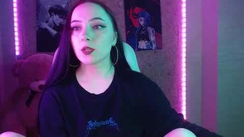 Snapshot of m_e_l_i_s_s_a_ chatting on 11-14-25, 06:50 Melissa online show from 11-14-25, 06:50