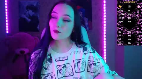 Snapshot of m_e_l_i_s_s_a_ chatting on 11-16-25, 11:32 Melissa online show from 11-16-25, 11:32