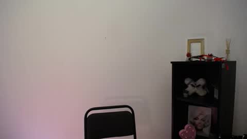 m_i_k_i_ online show from 02-13-26, 01:51