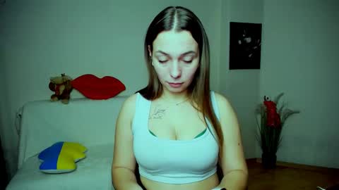 Vikki online show from 11-22-25, 01:32