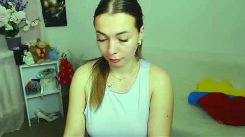 Snapshot of m_vikki chatting on 05-21-26, 09:49 Vikki online show from 05-21-26, 09:49