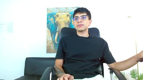 Max online show from 03-19-26, 01:37