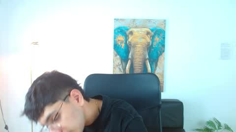 Max online show from 03-31-26, 02:06