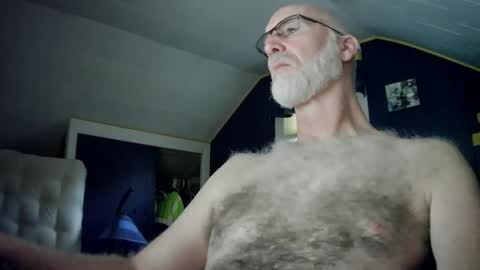 mac8181 online show from 12-19-24, 12:34