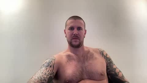 Snapshot of mac_drew chatting on 10-26-25, 03:07 mac_drew online show from 10-26-25, 03:07