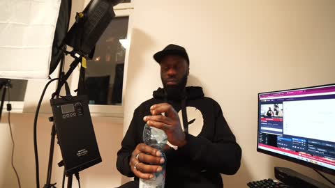 Snapshot of mac_troy chatting on 12-04-24, 03:43 Mac Troy online show from 12-04-24, 03:43