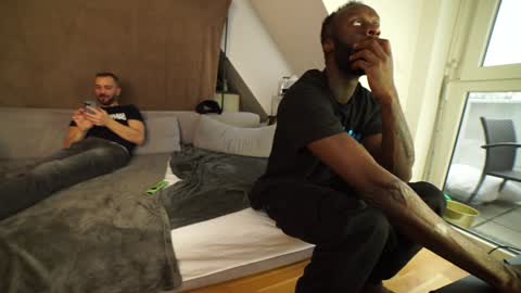 Snapshot of mac_troy chatting on 12-08-24, 12:52 Mac Troy online show from 12-08-24, 12:52