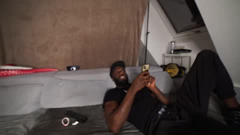 Snapshot of mac_troy chatting on 12-13-24, 09:52 Mac Troy online show from 12-13-24, 09:52