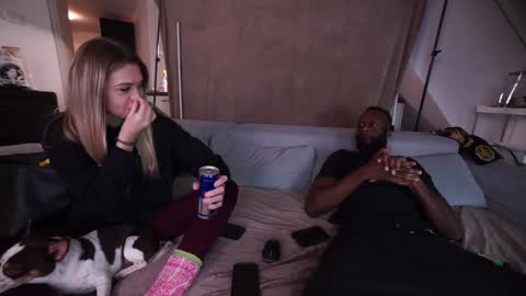 Snapshot of mac_troy chatting on 12-19-24, 05:50 Mac Troy online show from 12-19-24, 05:50