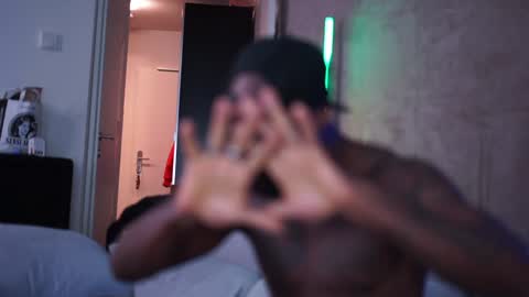 Snapshot of mac_troy chatting on 12-29-24, 08:04 Mac Troy online show from 12-29-24, 08:04