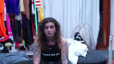 Snapshot of mac_troy chatting on 02-10-25, 04:58 Mac Troy online show from 02-10-25, 04:58