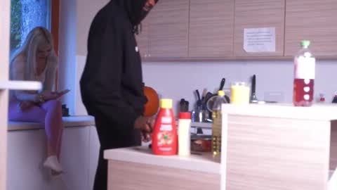 Snapshot of mac_troy chatting on 10-07-25, 03:31 Mac Troy online show from 10-07-25, 03:31