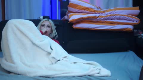 Snapshot of mac_troy chatting on 10-12-25, 07:35 Mac Troy online show from 10-12-25, 07:35