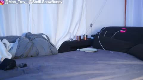 Snapshot of mac_troy chatting on 11-20-25, 04:18 Mac Troy online show from 11-20-25, 04:18