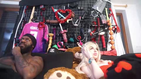 Snapshot of mac_troy chatting on 02-11-26, 11:10 Mac Troy online show from 02-11-26, 11:10