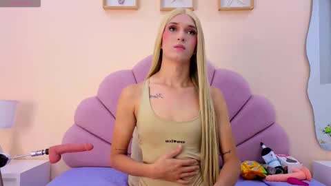 Snapshot of macarena_05_ chatting on 11-07-25, 02:44 macarena_05_ online show from 11-07-25, 02:44