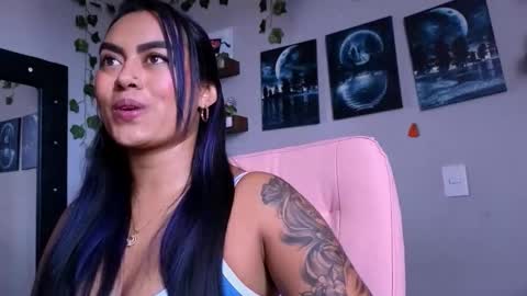 Macey Elliot Modelo Independiente online show from 11-03-25, 09:27