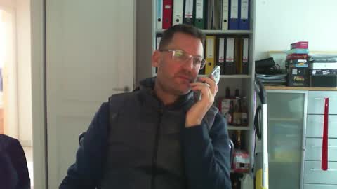 macfly67 online show from 12-18-24, 10:19