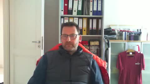 macfly67 online show from 02-28-25, 12:31