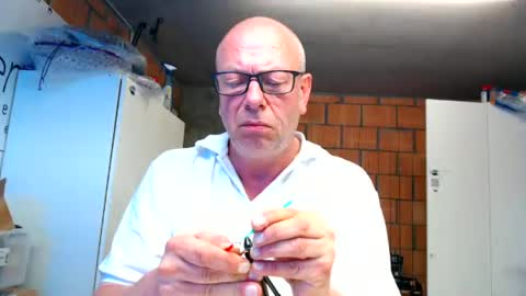 Snapshot of machinegun3dx chatting on 06-21-26, 06:21 Andy online show from 06-21-26, 06:21