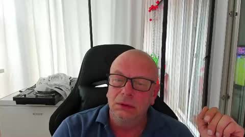 Snapshot of machinegun3dx chatting on 07-01-26, 05:23 Andy online show from 07-01-26, 05:23