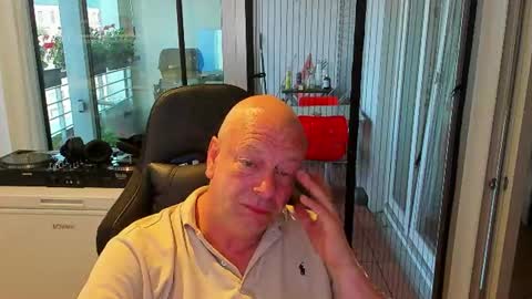 Snapshot of machinegun3dx chatting on 07-14-26, 04:06 Andy online show from 07-14-26, 04:06