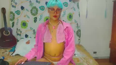 Snapshot of machissexx chatting on 03-17-26, 10:13 machissexx online show from 03-17-26, 10:13