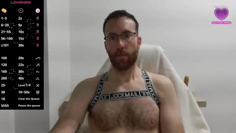 Snapshot of machohiberiko chatting on 03-12-25, 07:38 Jota online show from 03-12-25, 07:38