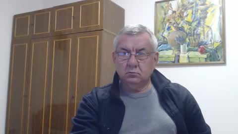 Snapshot of machomale3 chatting on 11-04-25, 02:49 Macho online show from 11-04-25, 02:49