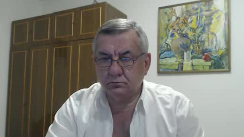Snapshot of machomale3 chatting on 12-02-25, 12:16 Macho online show from 12-02-25, 12:16