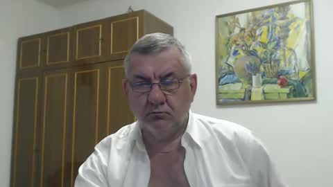 Snapshot of machomale3 chatting on 12-14-25, 04:56 Macho online show from 12-14-25, 04:56