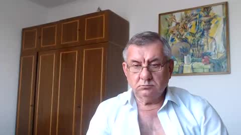 Snapshot of machomale3 chatting on 06-17-26, 05:14 Macho online show from 06-17-26, 05:14