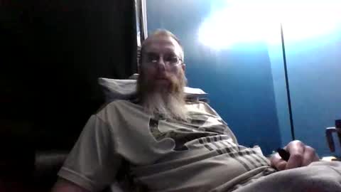 Snapshot of mack68220 chatting on 12-14-24, 11:34 bigmackdaddy online show from 12-14-24, 11:34