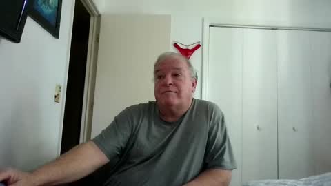 mackdocc001 online show from 11-12-25, 03:34