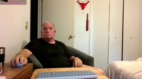 mackdocc001 online show from 04-28-26, 02:11